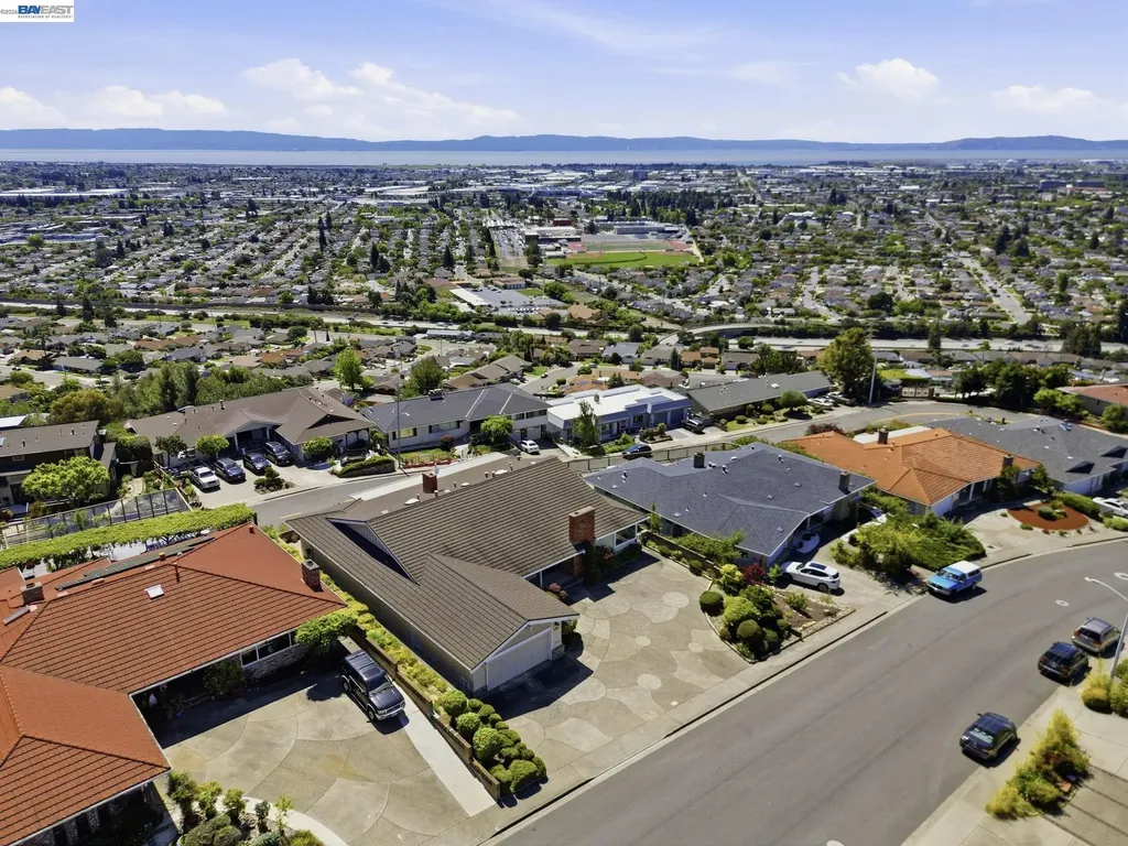 1961 Marineview Drive San Leandro CA 94577