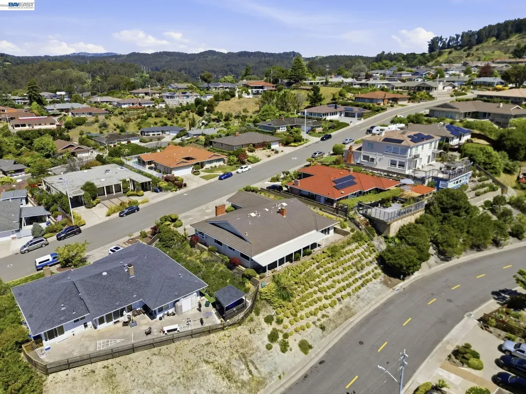 1961 Marineview Drive San Leandro CA 94577