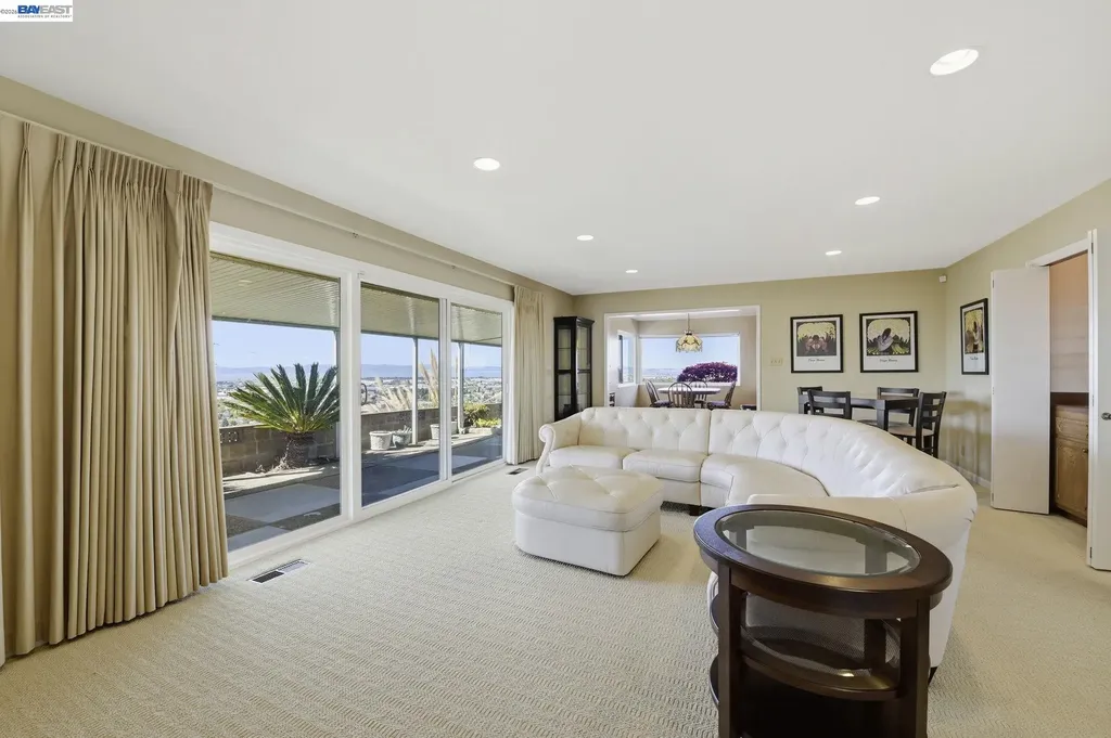 1961 Marineview Drive San Leandro CA 94577