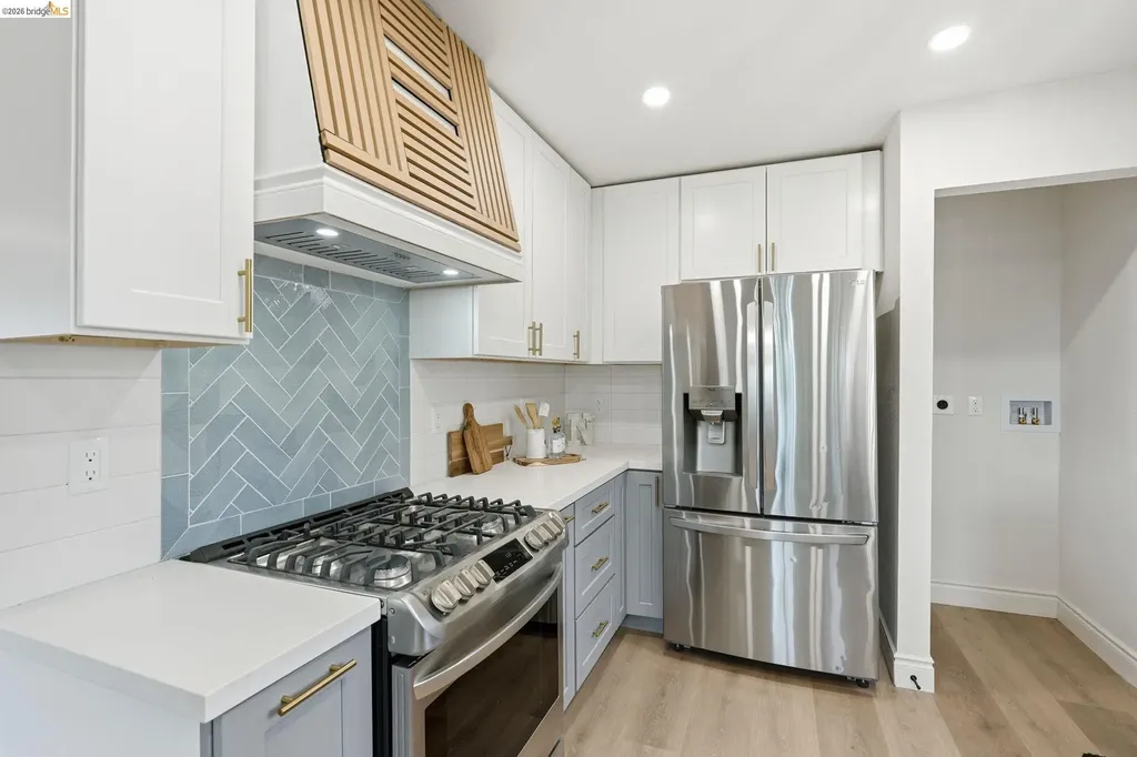 1927 83rd Avenue Oakland CA 94621