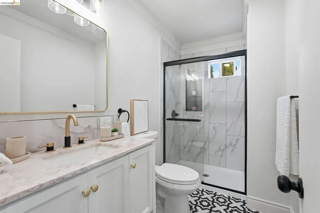1927 83rd Avenue Oakland CA 94621