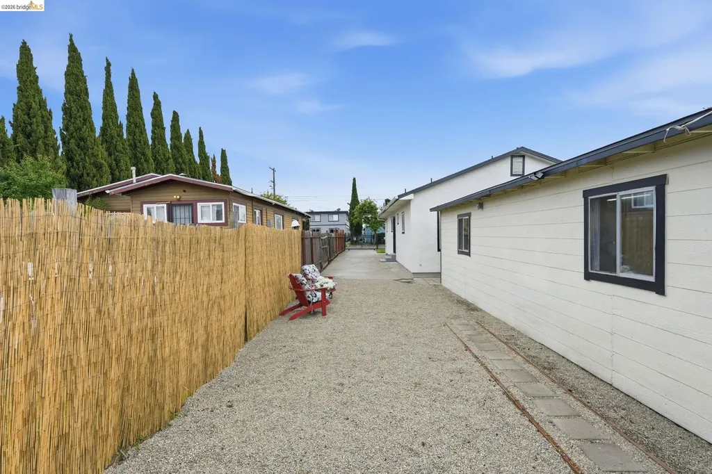 1927 83rd Avenue Oakland CA 94621