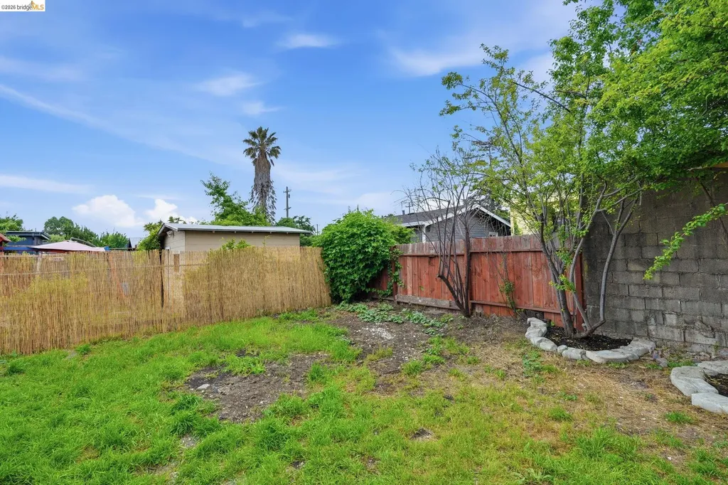 1927 83rd Avenue Oakland CA 94621