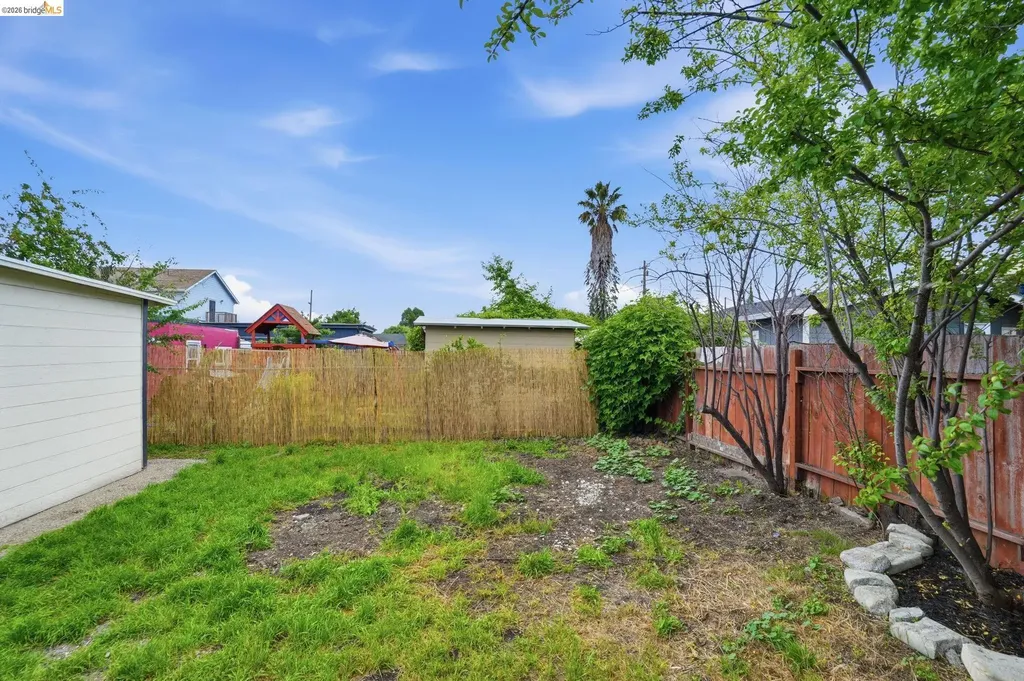 1927 83rd Avenue Oakland CA 94621