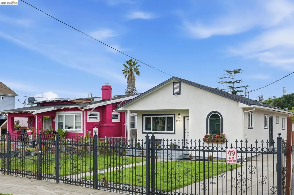 1927 83rd Avenue Oakland CA 94621