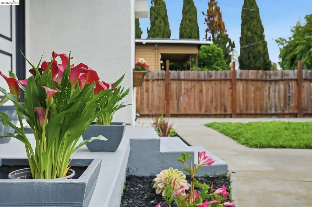 1927 83rd Avenue Oakland CA 94621