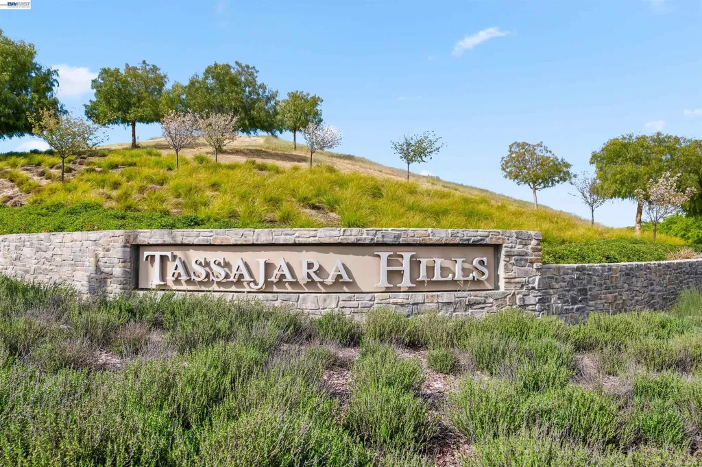 2730 Mount Dana Drive Dublin CA 94568