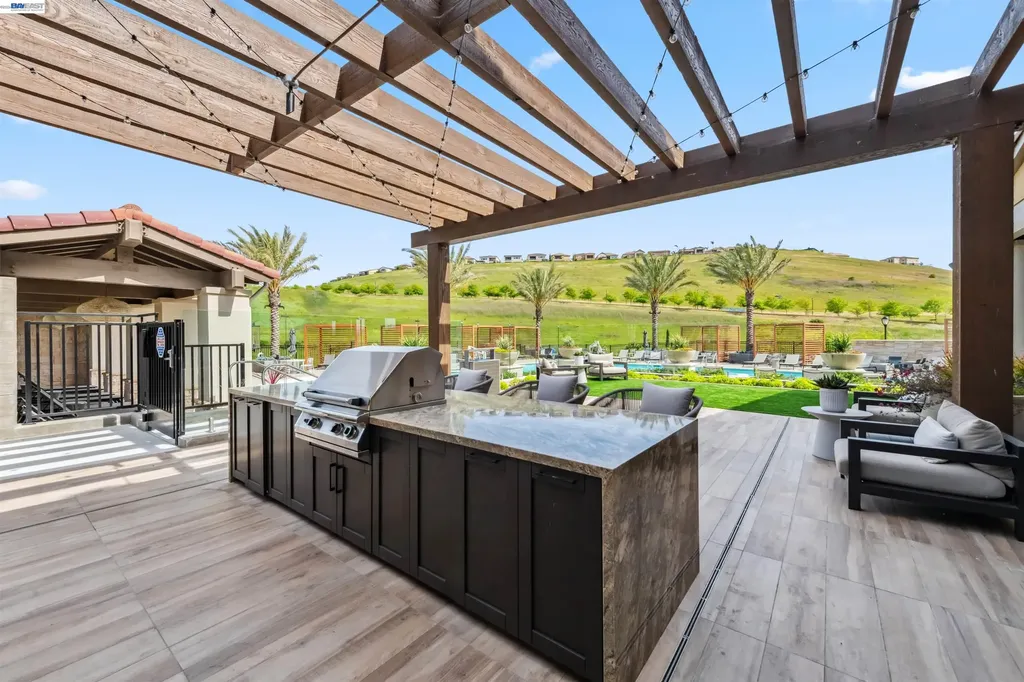 2730 Mount Dana Drive Dublin CA 94568