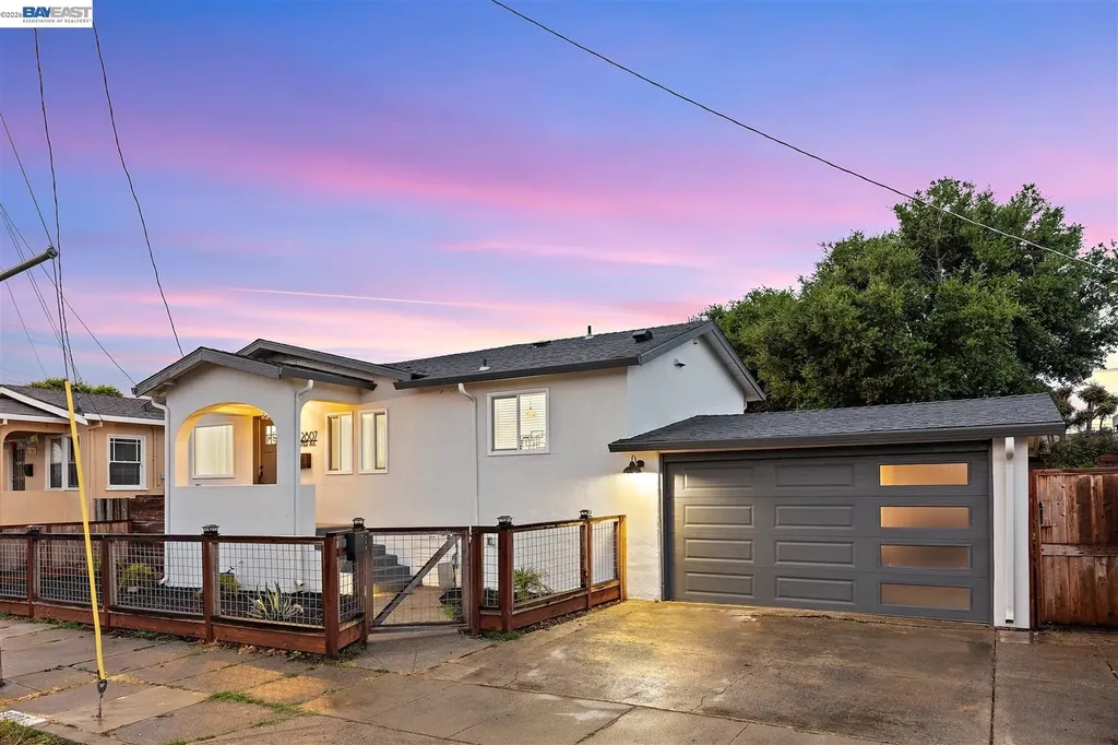 2807 Downer Avenue Richmond CA 94804