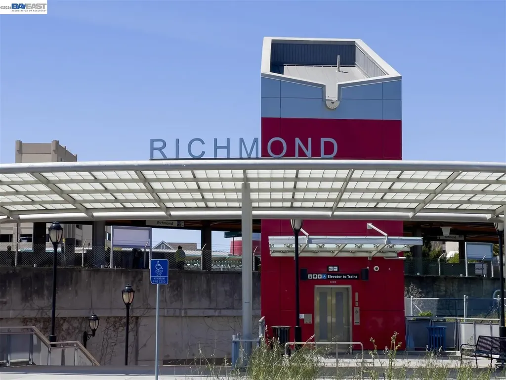 2807 Downer Avenue Richmond CA 94804