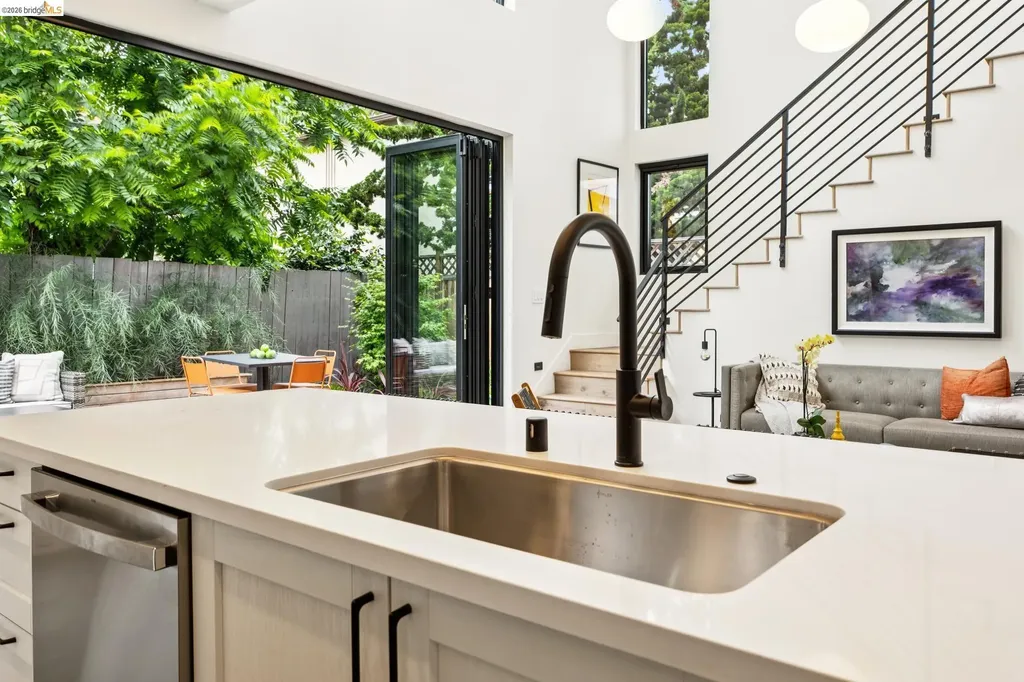 1517 Fairview Street Berkeley CA 94703