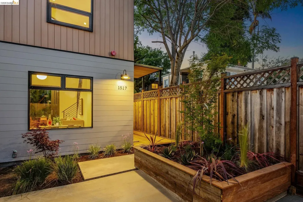 1517 Fairview Street Berkeley CA 94703