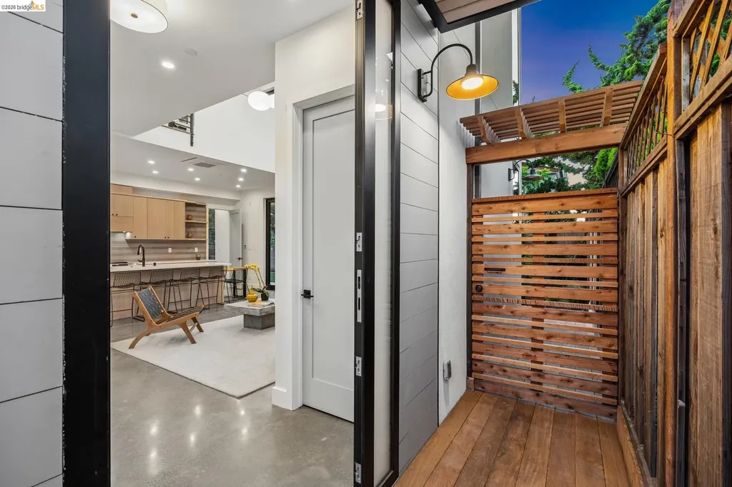 1517 Fairview Street Berkeley CA 94703