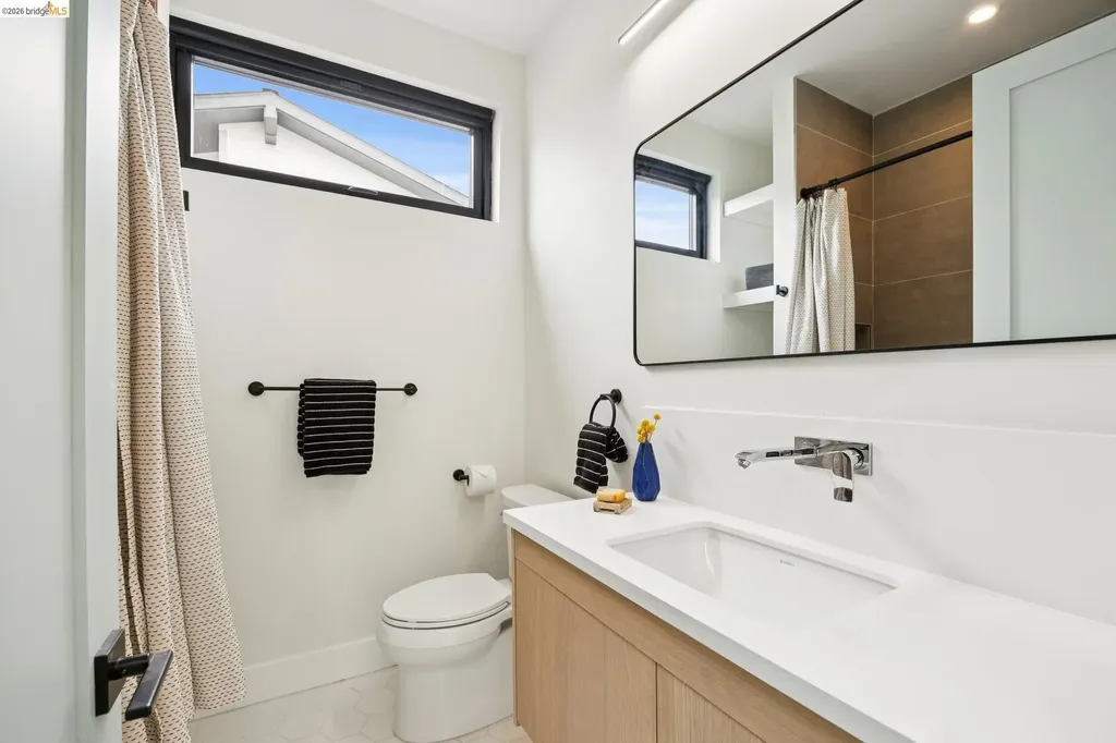 1517 Fairview Street Berkeley CA 94703