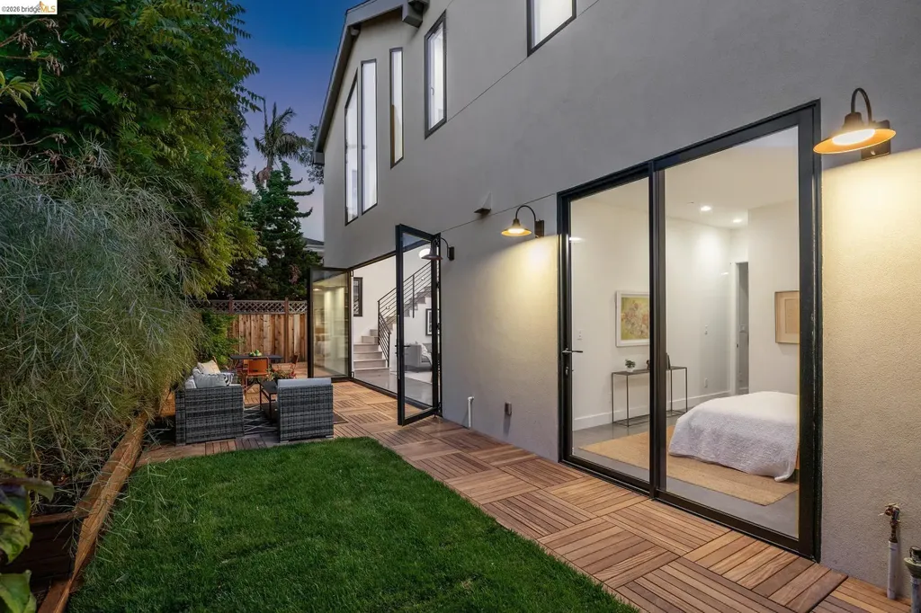 1517 Fairview Street Berkeley CA 94703