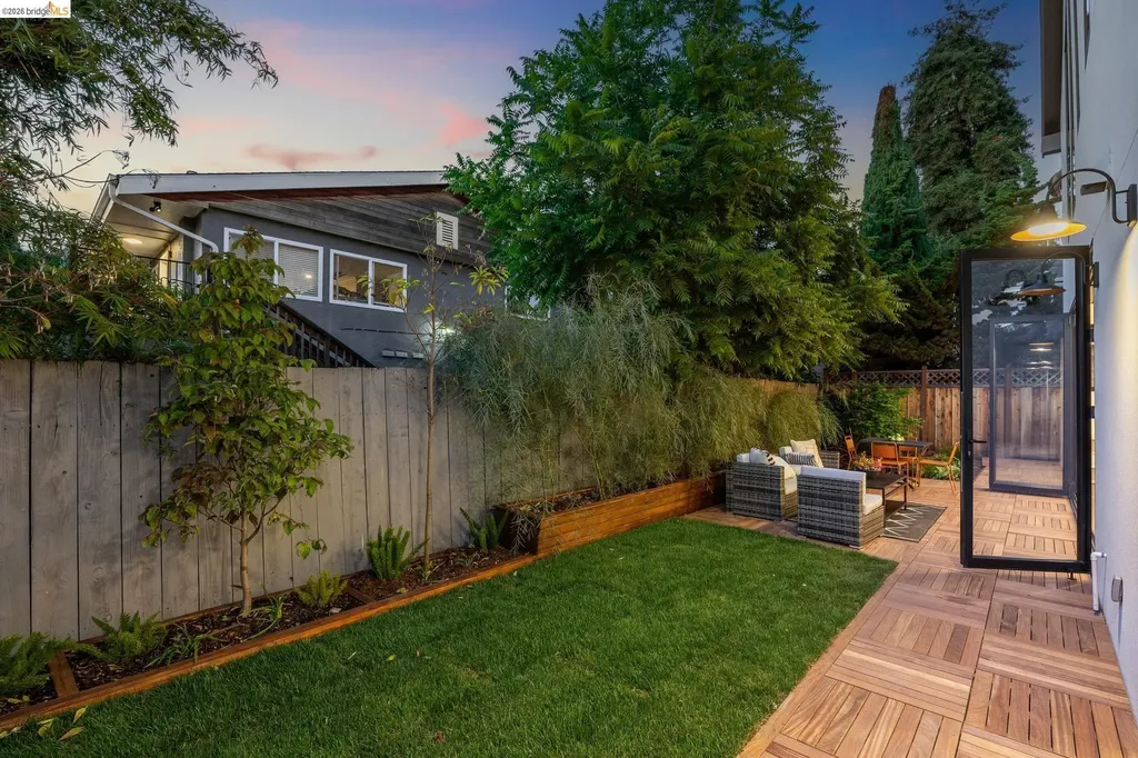 1517 Fairview Street Berkeley CA 94703