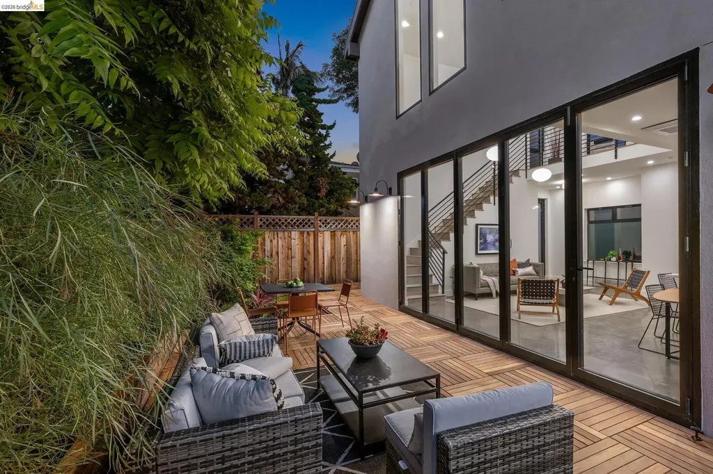 1517 Fairview Street Berkeley CA 94703
