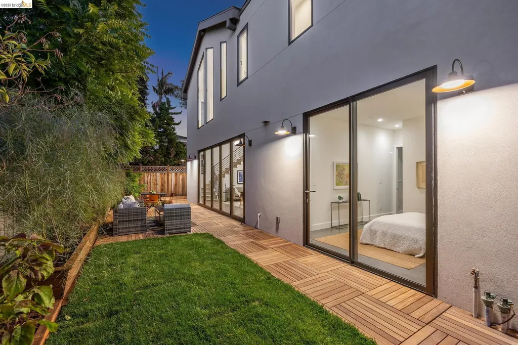 1517 Fairview Street Berkeley CA 94703
