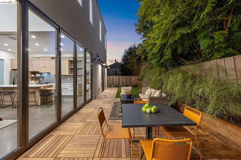 1517 Fairview Street Berkeley CA 94703