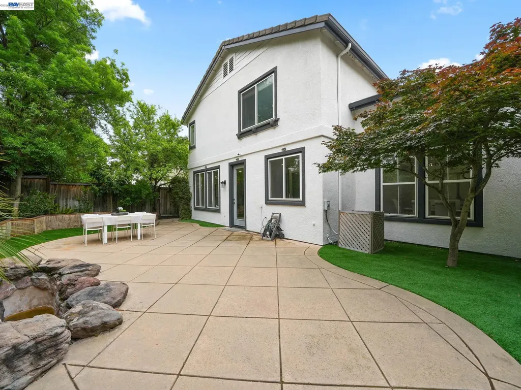 4907 Winterbrook Avenue Dublin CA 94568