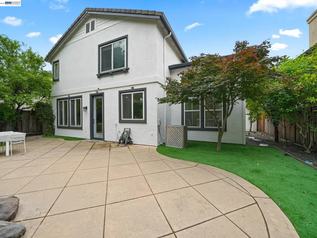 4907 Winterbrook Avenue Dublin CA 94568