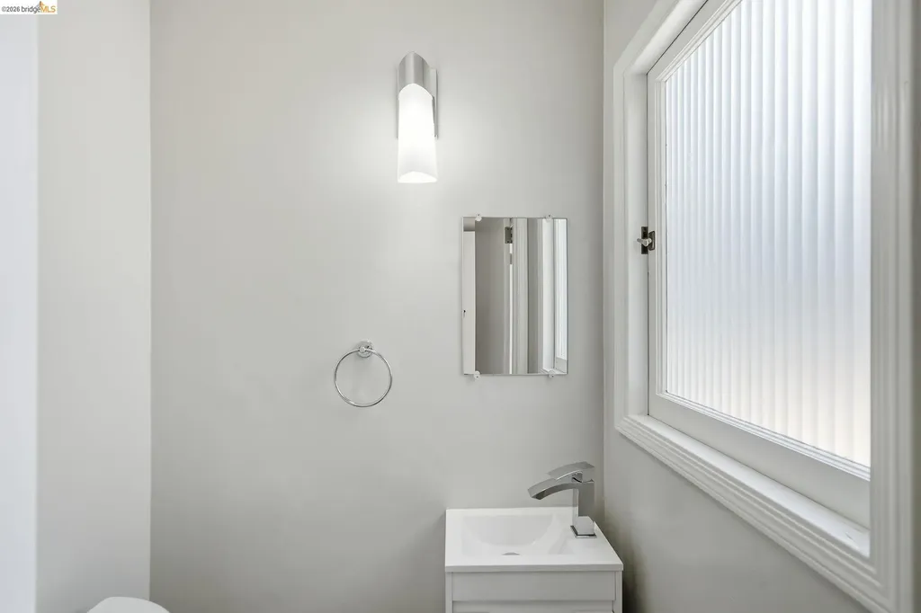 64 Highgate Road Kensington CA 94707