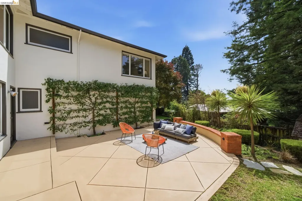 64 Highgate Road Kensington CA 94707