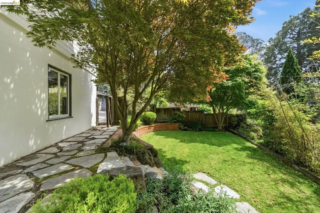 64 Highgate Road Kensington CA 94707