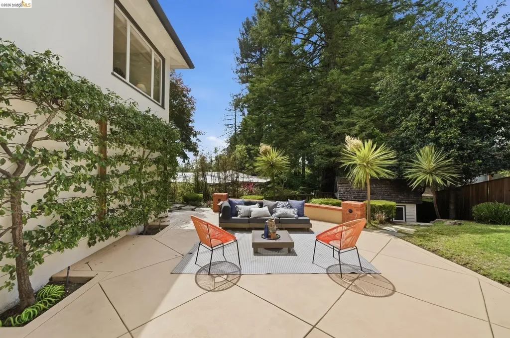 64 Highgate Road Kensington CA 94707