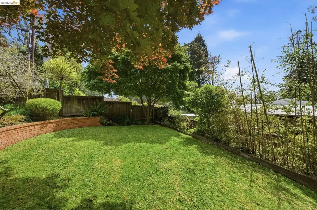 64 Highgate Road Kensington CA 94707