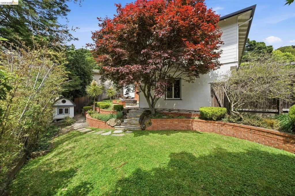 64 Highgate Road Kensington CA 94707