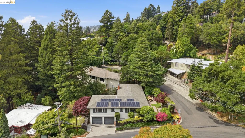 64 Highgate Road Kensington CA 94707
