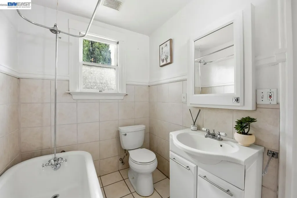 359 Parrott Street San Leandro CA 94577