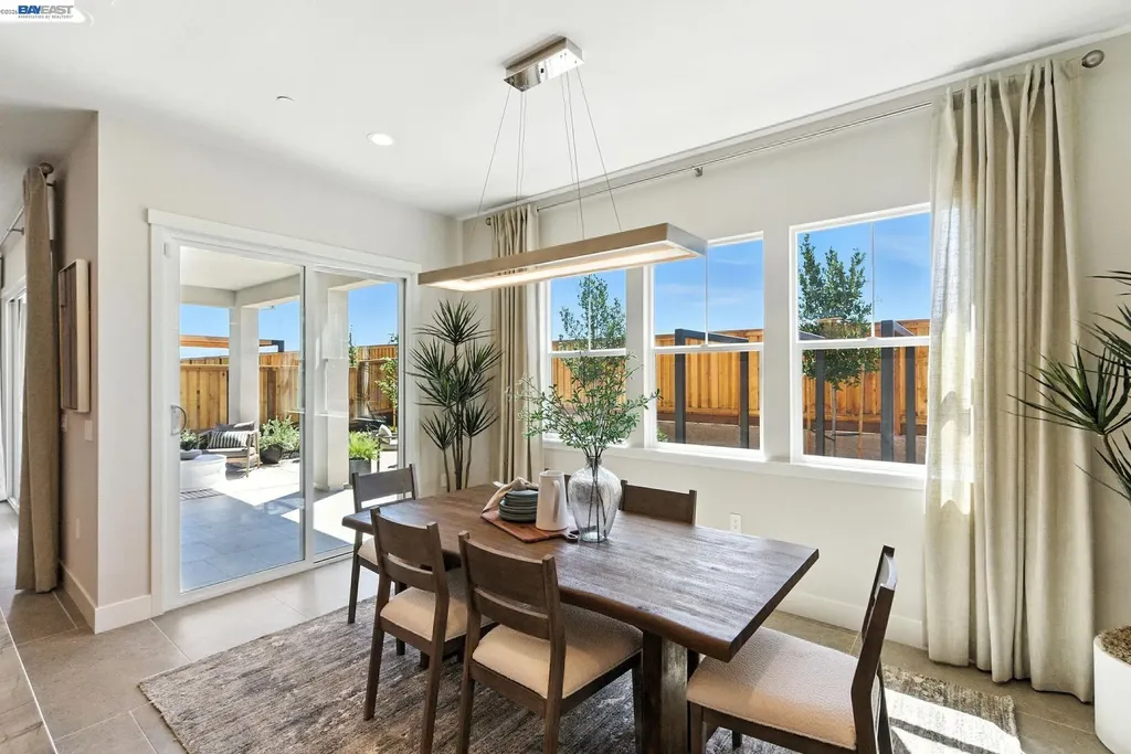 1589 Strathaven Place Brentwood CA 94513