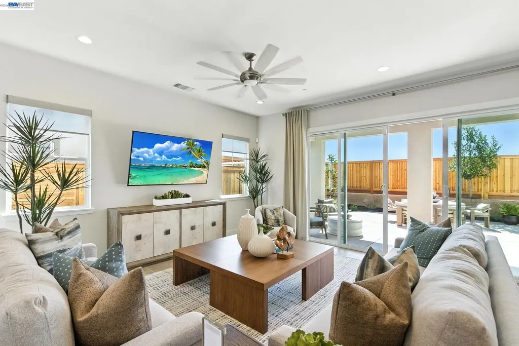1589 Strathaven Place Brentwood CA 94513