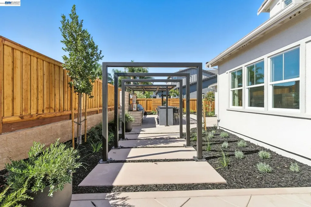 1589 Strathaven Place Brentwood CA 94513