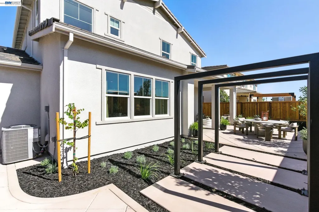 1589 Strathaven Place Brentwood CA 94513