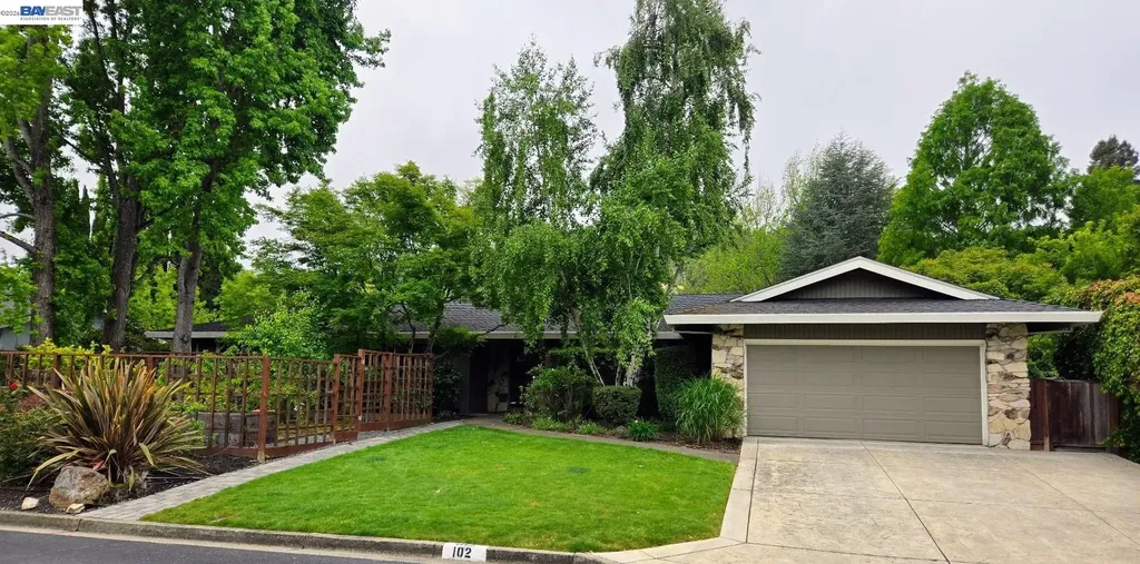 102 Brookfield Drive Moraga CA 94556