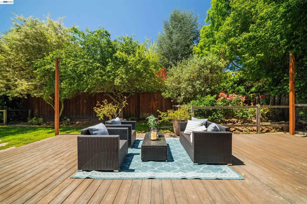 102 Brookfield Drive Moraga CA 94556