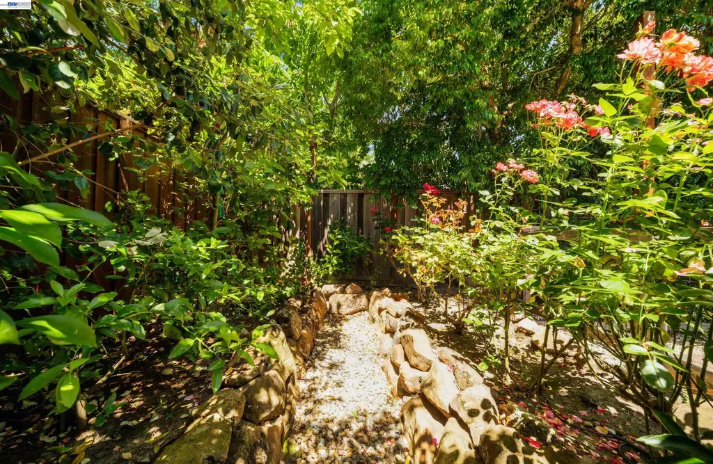 102 Brookfield Drive Moraga CA 94556