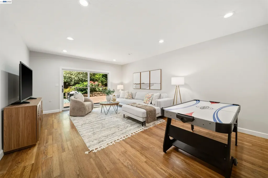 102 Brookfield Drive Moraga CA 94556