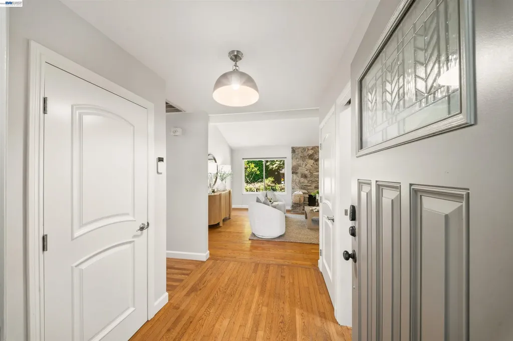 102 Brookfield Drive Moraga CA 94556