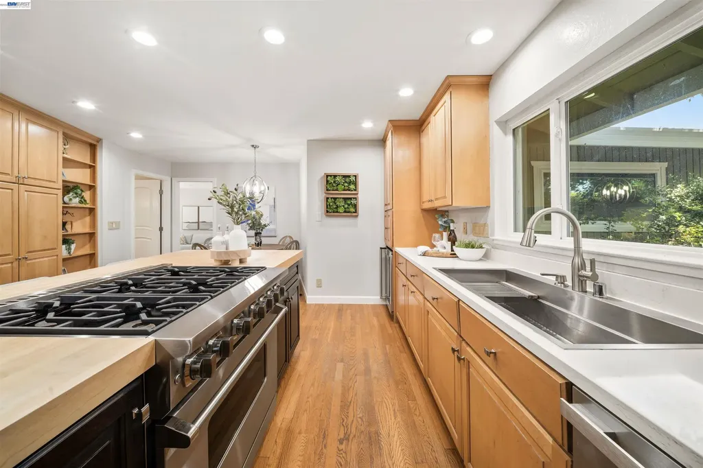 102 Brookfield Drive Moraga CA 94556