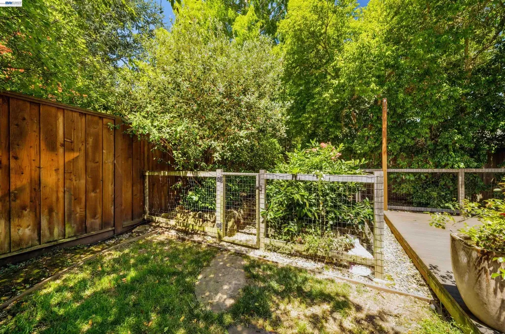 102 Brookfield Drive Moraga CA 94556