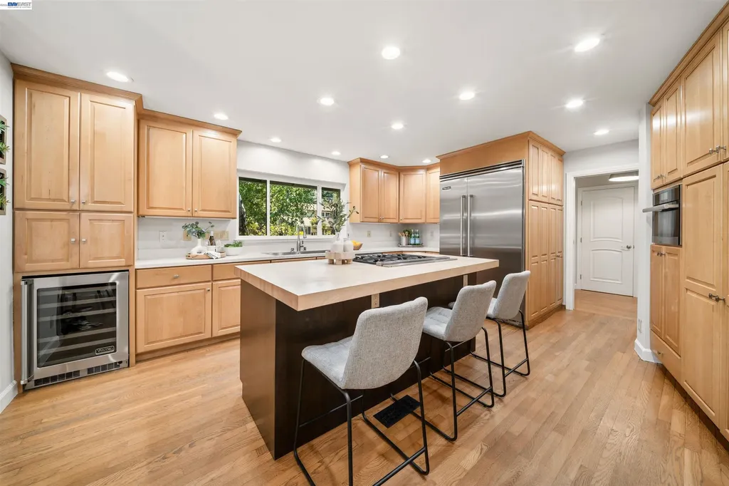 102 Brookfield Drive Moraga CA 94556