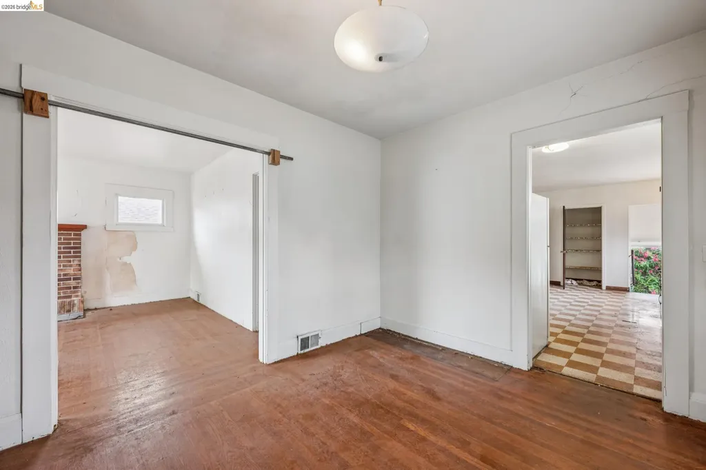 2534 Mathews Street Berkeley CA 94702