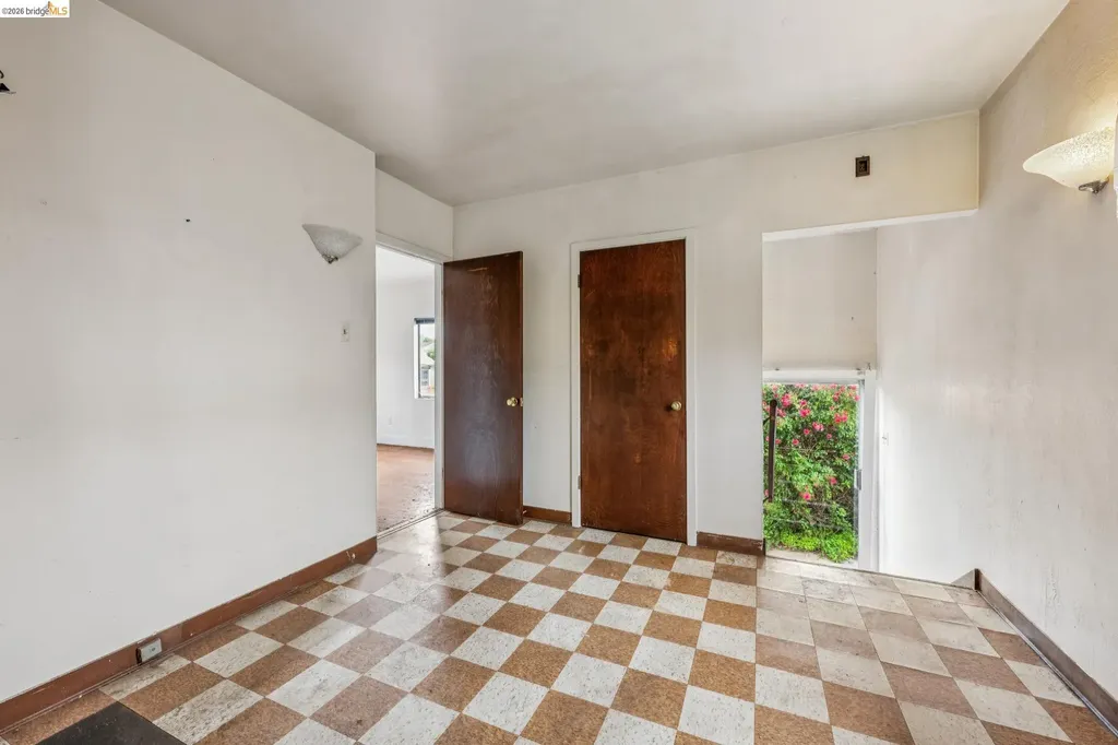 2534 Mathews Street Berkeley CA 94702