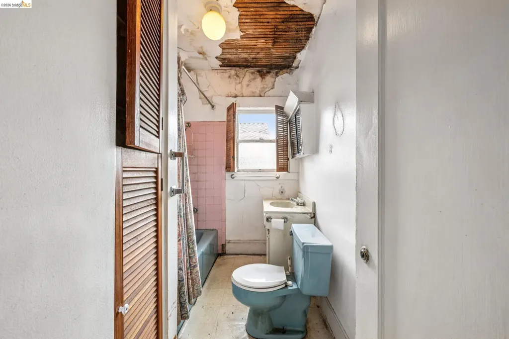 2534 Mathews Street Berkeley CA 94702