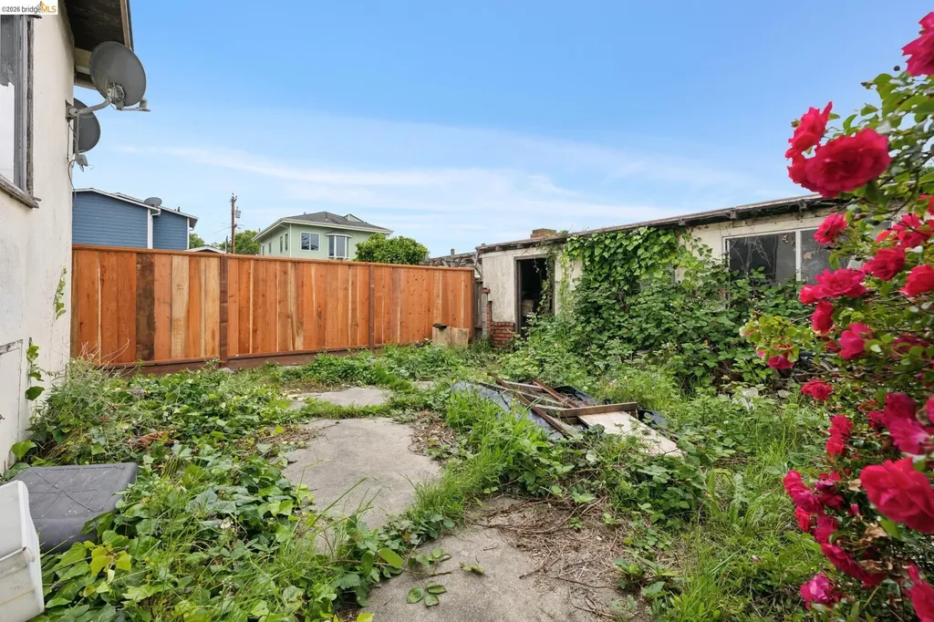 2534 Mathews Street Berkeley CA 94702
