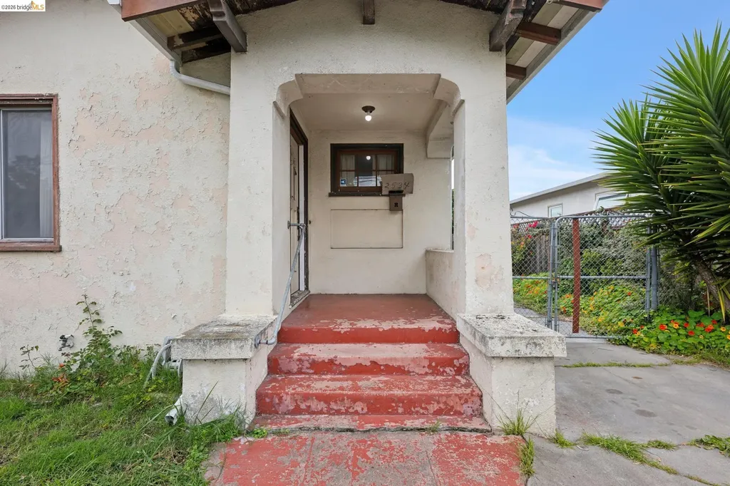 2534 Mathews Street Berkeley CA 94702
